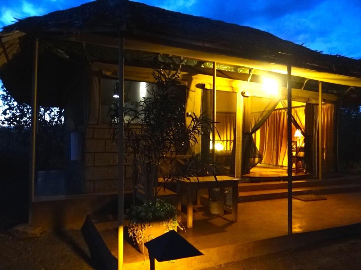 Отель Ikweta Safari Camp Maua Экстерьер фото