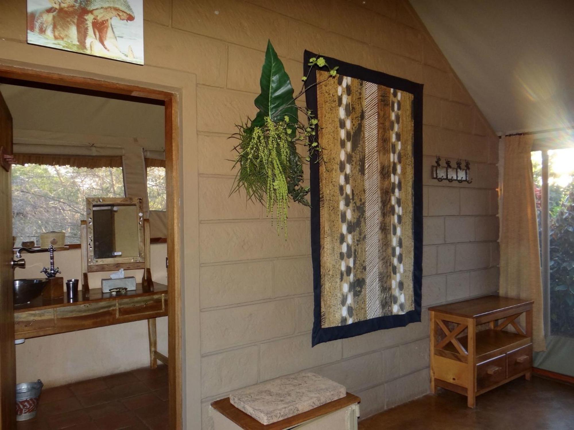Отель Ikweta Safari Camp Maua Номер фото