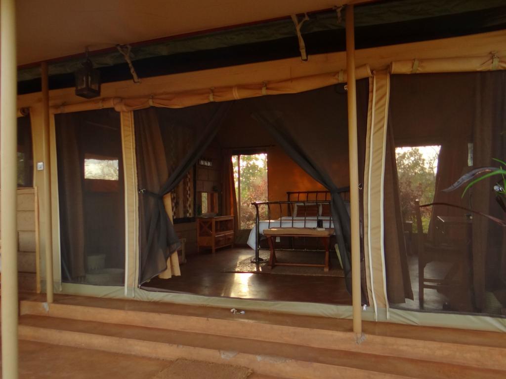Отель Ikweta Safari Camp Maua Экстерьер фото